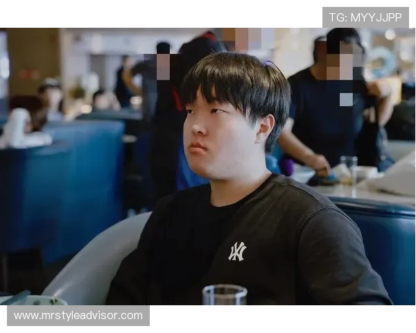 探索Bin上单的职业成长之路：从新人到顶级选手的心路历程与技巧分享