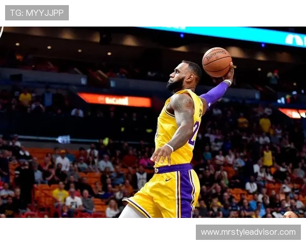 勒布朗詹姆斯引领篮球新时代展望未来传奇与巅峰之路