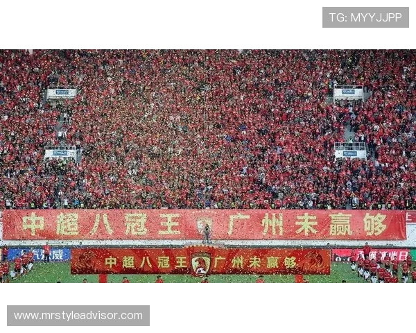 广州足球队在最新足球状态排行榜中荣登第六名展现强劲实力与潜力