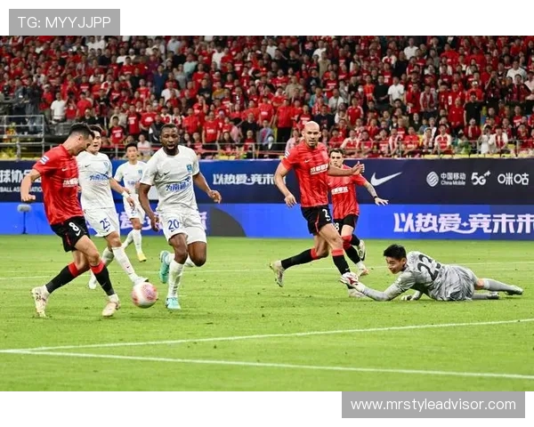 成都足球队与广州足球队赛后分析实力对比与战术评估