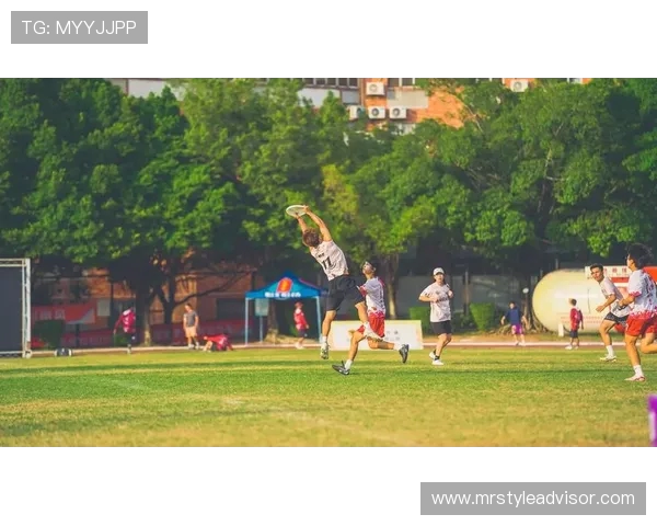 武汉飞盘队荣登灵活性排行榜榜首引领飞盘运动新风潮 武汉飞盘队荣登灵活性排行榜榜首引领飞盘运动新风潮