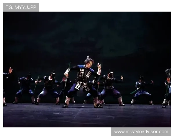 街舞战术解析：上海街舞队包夹体系的战术运用与团队协作探讨