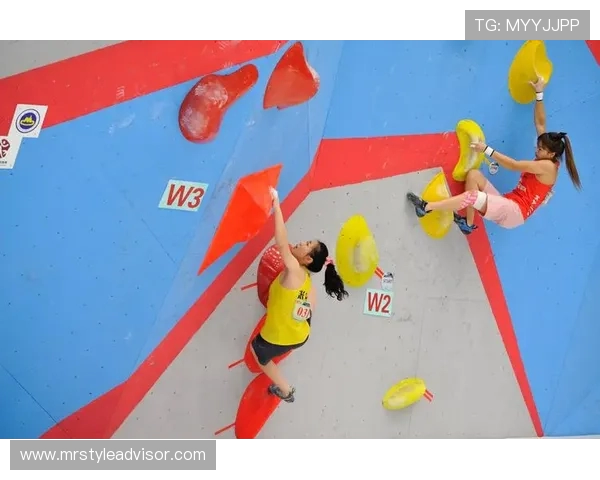 重庆街舞队在攀岩联赛中的团队协作表现分析与点评